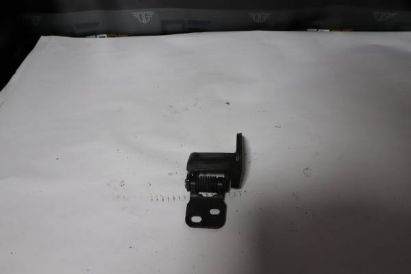 FORD CUSTOM 310 S DELUXE ÇIKMA PARÇA  ORTA SÜRGÜLÜ KAPI GERGİSİ